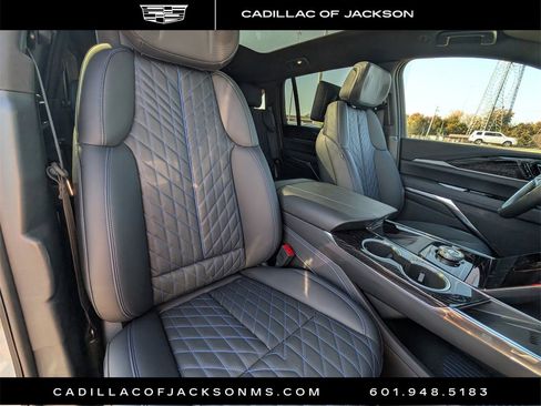 New 2025 Cadillac Escalade IQ Luxury 1 w/ Smart Trailering package image 27