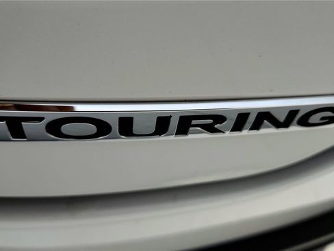 Used 2023 Honda Pilot Touring image 39