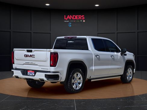 Used 2023 GMC Sierra 1500 Denali w/ Denali Reserve Package AWD/4WD image 4