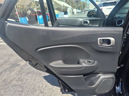Used 2026 Hyundai Venue SE FWD image 18