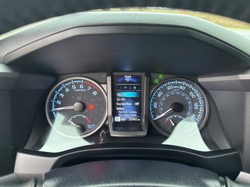 Used 2023 Toyota Tacoma TRD Off-Road image 20