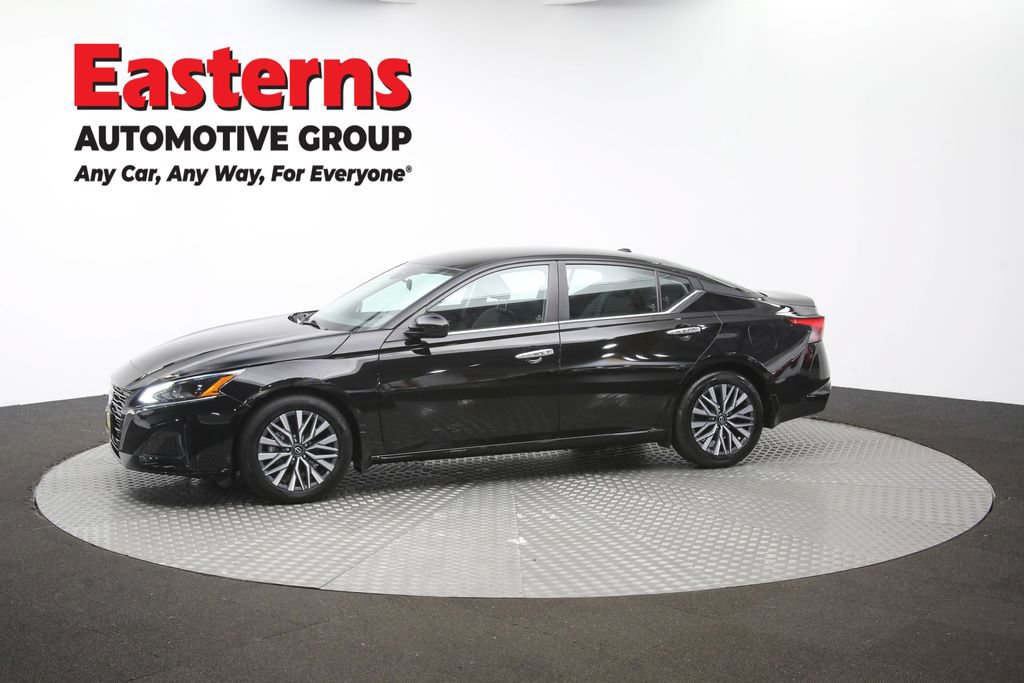 Used 2023 Nissan Altima 2.5 SV FWD image 59