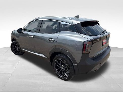 Certified 2025 Nissan Kicks SR FWD image 6