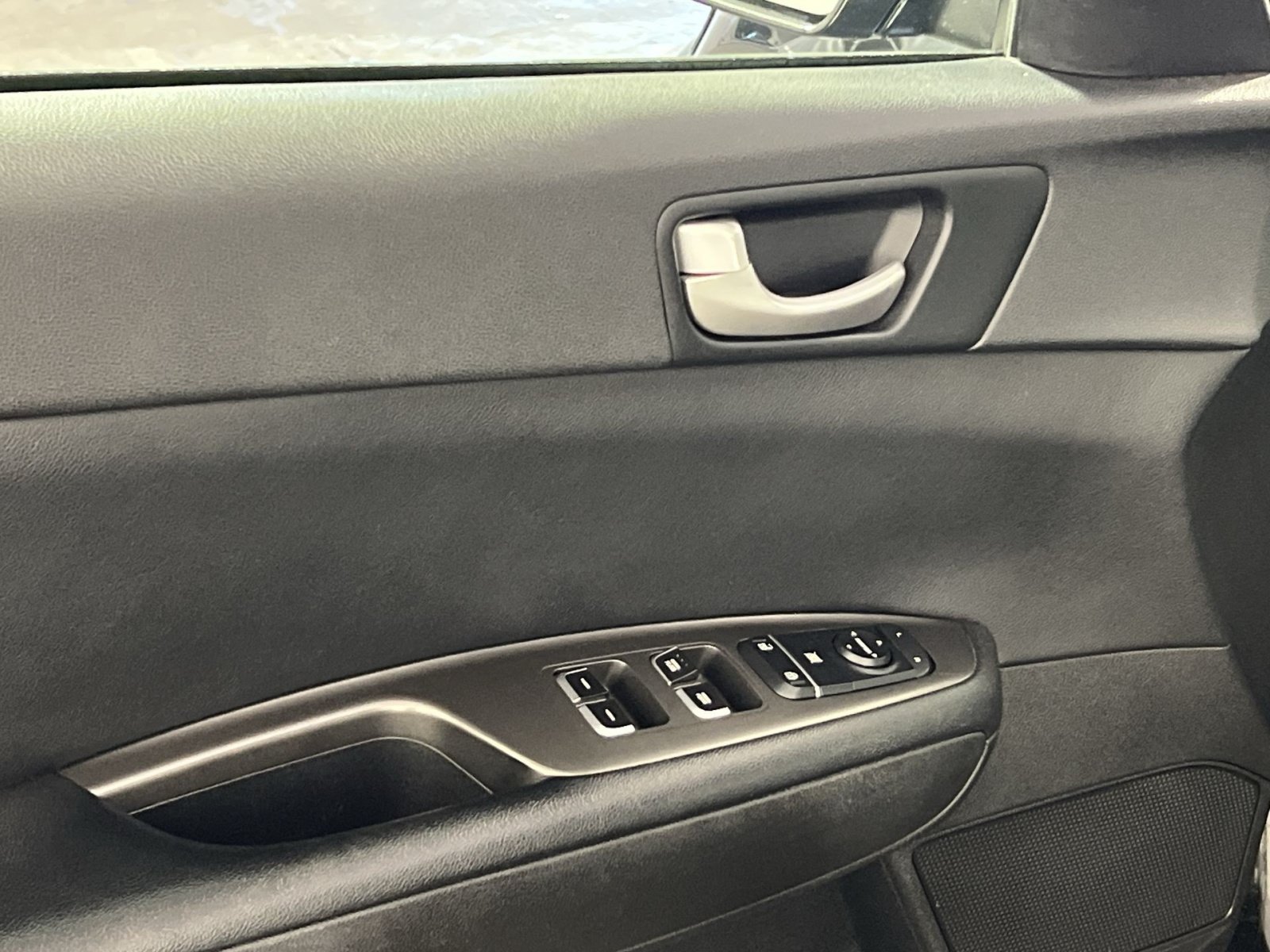 Used 2019 Kia Optima S w/ S Panoramic Sunroof Package FWD image 16