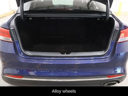 Used 2018 Kia Optima EX image 13