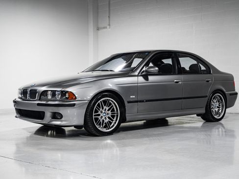 Used 2003 BMW M5 image 7