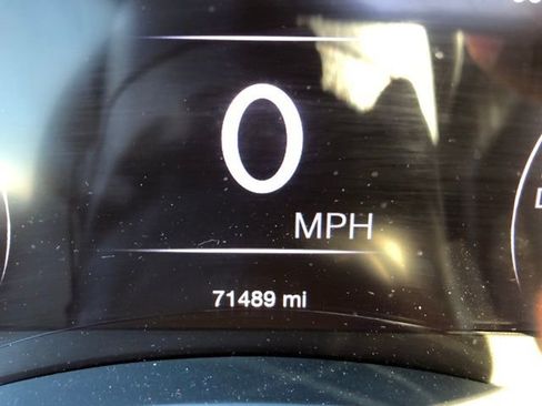 Used 2017 Jeep Grand Cherokee Limited image 28