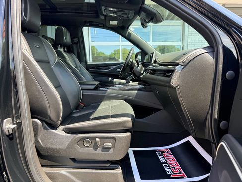 Used 2021 Cadillac Escalade ESV Sport w/ Driver Assist Tech Package image 43