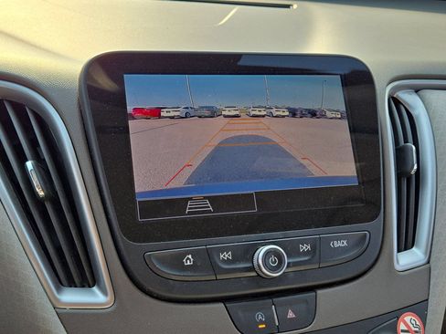 Used 2024 Chevrolet Malibu LT FWD image 18