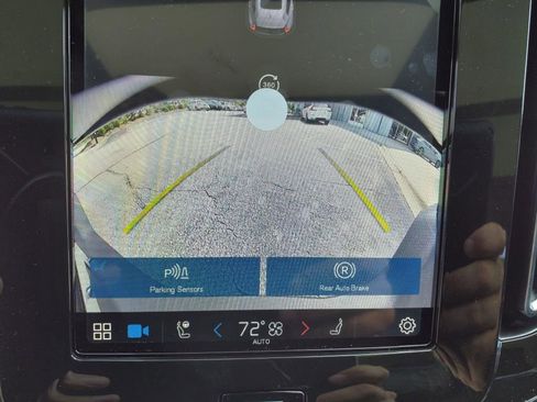 New 2025 Volvo XC40 B5 Plus w/ Protection Package Premier image 15