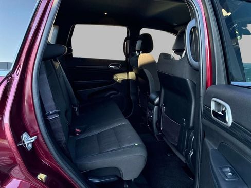 Certified 2021 Jeep Grand Cherokee Laredo AWD/4WD image 10