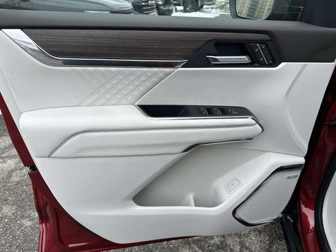 New 2026 GMC Acadia Denali w/ Super Cruise Package image 8