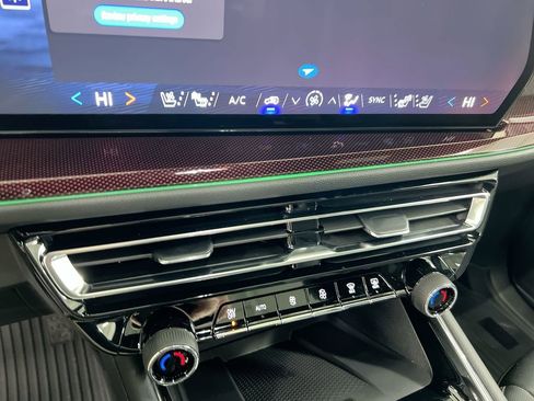 New 2026 Chevrolet Traverse RS w/ LPO, Floor Liner Package image 16