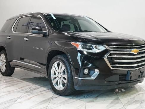 Used 2021 Chevrolet Traverse High Country w/ LPO, Floor Liner Package FWD image 3