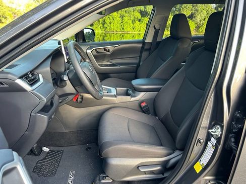 Certified 2025 Toyota RAV4 LE FWD image 15