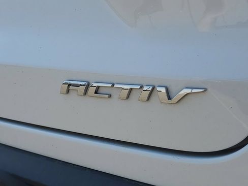Used 2025 Chevrolet Trax ACTIV FWD image 7