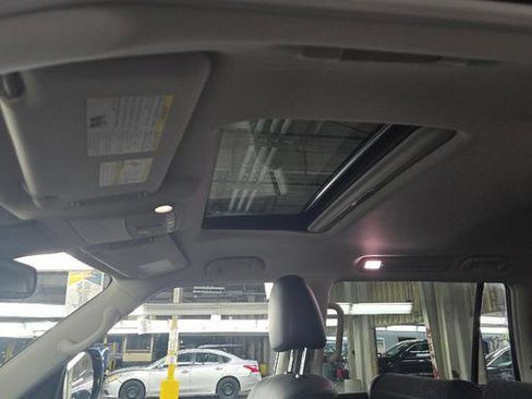 Used 2024 Nissan Armada SL image 10