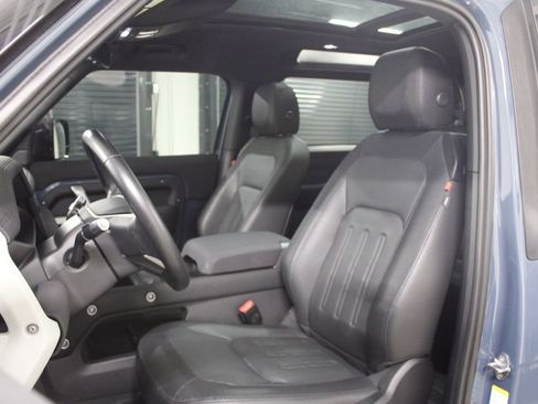 Used 2022 Land Rover Defender 90 X-Dynamic S image 5