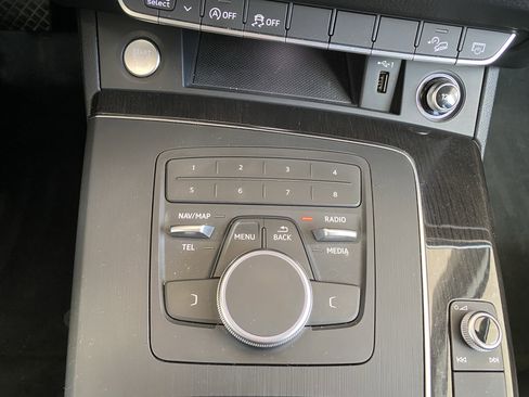 Used 2018 Audi Q5 2.0T Premium AWD/4WD image 45