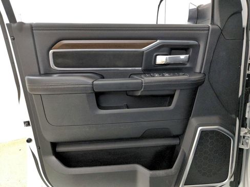 Used 2022 RAM 2500 Laramie image 35