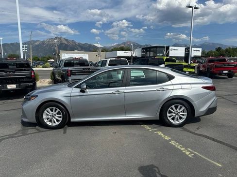 Used 2026 Toyota Camry LE FWD image 7