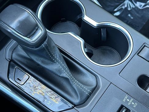 Used 2023 Toyota Highlander LE image 22