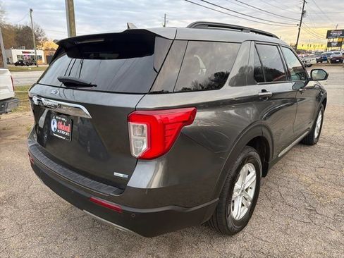 Used 2020 Ford Explorer XLT w/ Equipment Group 202A image 7