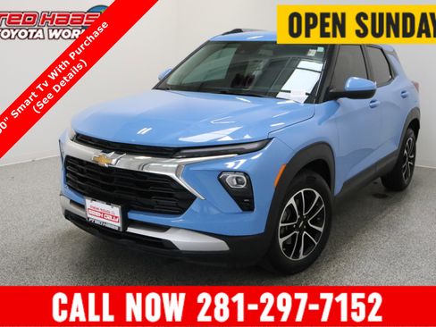Used 2024 Chevrolet TrailBlazer LT w/ LT Cold Weather Package AWD/4WD image 1