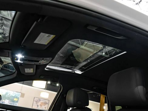 Used 2020 Audi Q3 2.0T Premium w/ Convenience Package image 4