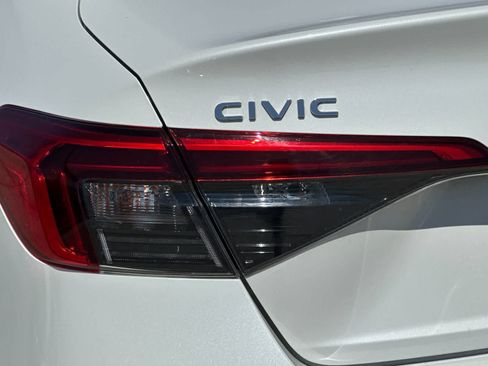 Used 2024 Honda Civic Sport image 27