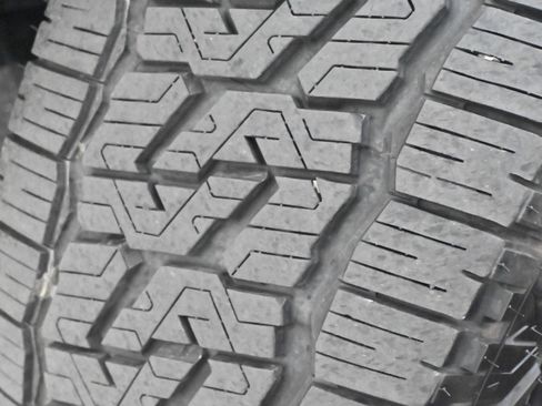 Used 2025 Toyota Tacoma SR5 image 26