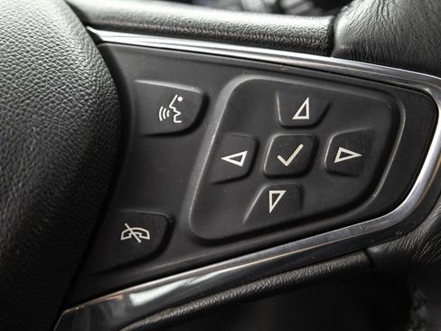 Used 2016 Chevrolet Malibu LT image 16