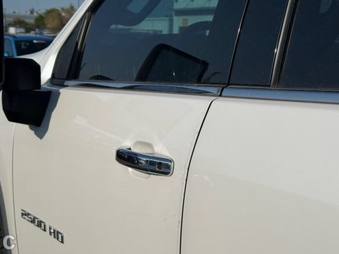 Used 2021 Chevrolet Silverado 2500 LTZ AWD/4WD image 16