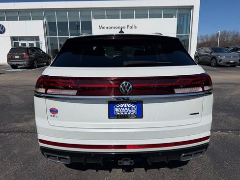 Used 2025 Volkswagen Atlas Cross Sport SEL Premium R-Line image 5