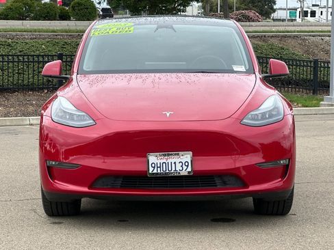 Used 2023 Tesla Model Y Long Range image 9