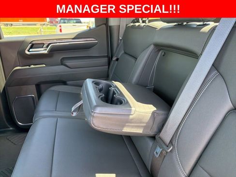 Used 2024 Chevrolet Silverado 1500 LTZ AWD/4WD image 17
