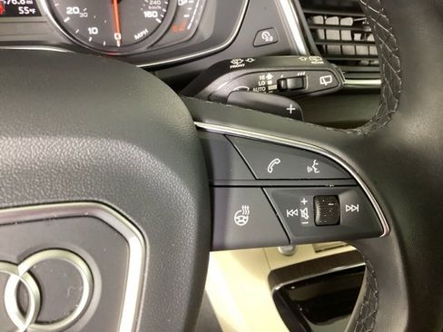 Used 2023 Audi Q5 2.0T Premium w/ Convenience Package image 30