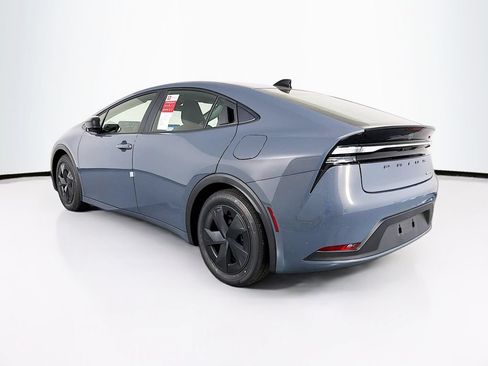 New 2026 Toyota Prius Plug-In Hybrid FWD image 6