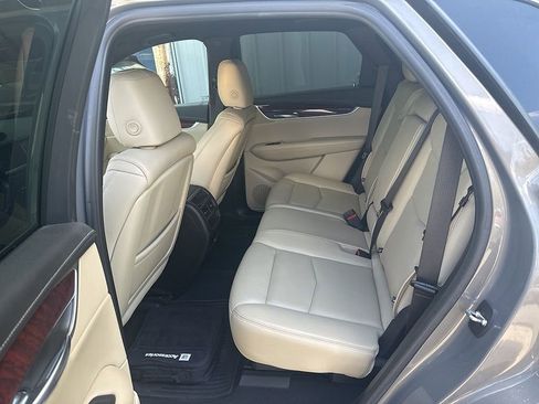 Used 2019 Cadillac XT5 Luxury image 9