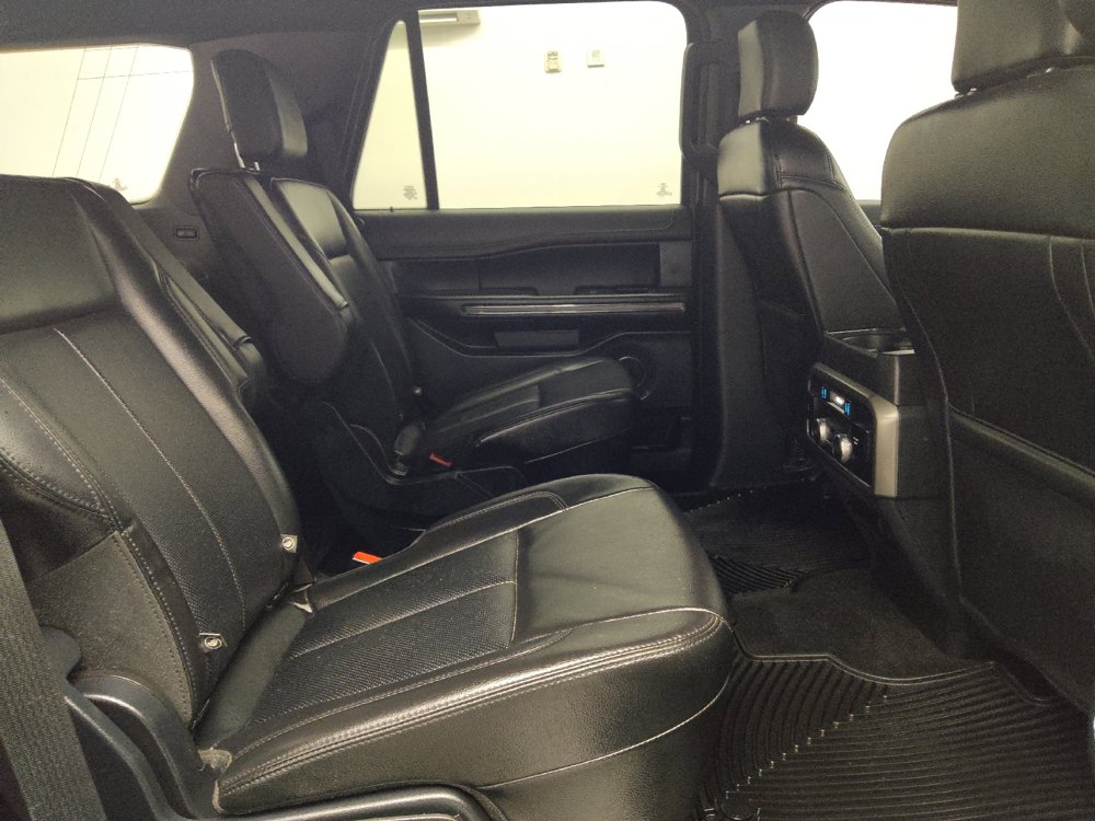 Used 2020 Ford Expedition XLT w/ Equipment Group 202A RWD image 19