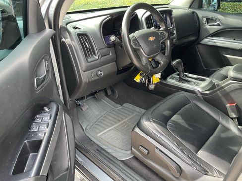 Used 2020 Chevrolet Colorado LT RWD image 4