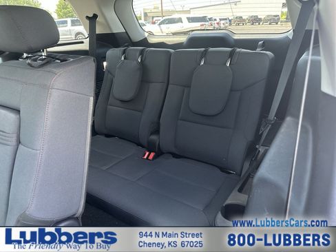 Used 2025 Ford Explorer Active AWD/4WD image 20