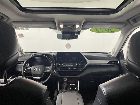 Used 2023 Toyota Highlander Platinum AWD/4WD image 13