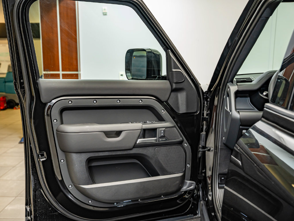 New 2026 Land Rover Defender 110 S AWD/4WD image 24