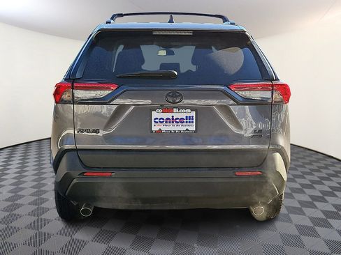 Used 2021 Toyota RAV4 LE image 5