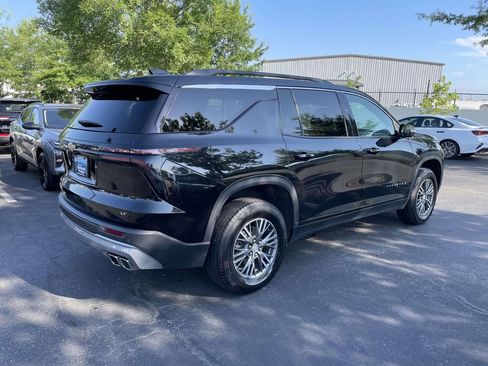 Used 2024 Chevrolet Traverse LT FWD image 6