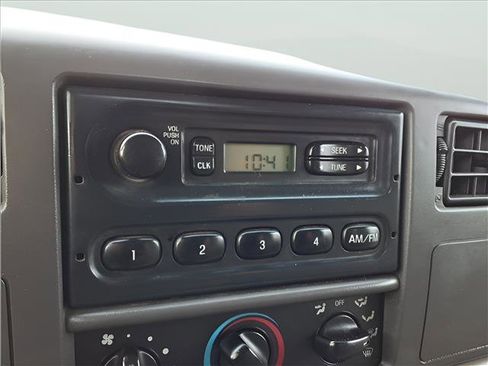 Used 1999 Ford F550 XL DRW image 17