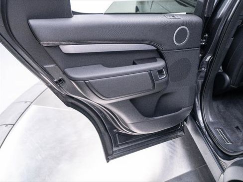 New 2025 Land Rover Discovery Dynamic SE image 50