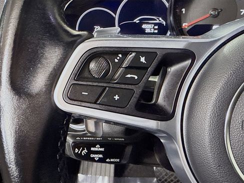 Used 2023 Porsche Cayenne Platinum Edition image 14