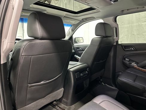 Used 2019 Chevrolet Tahoe Premier AWD/4WD image 49